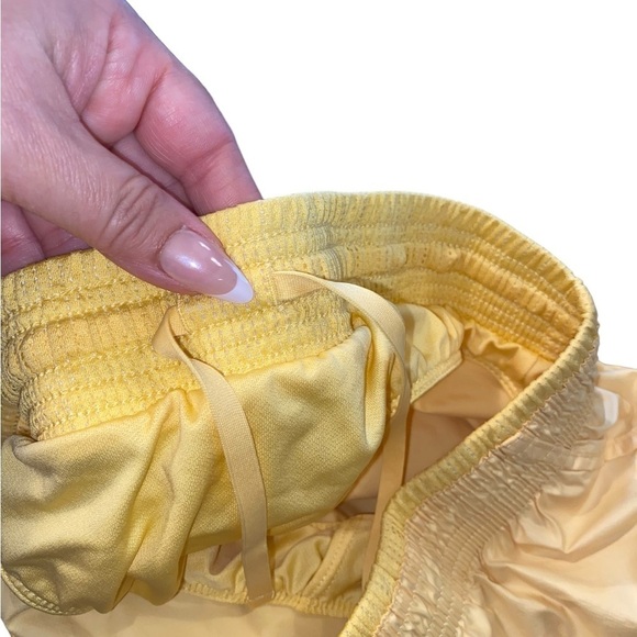 Nike Swoosh Butter Yellow Lined Runner shorts moisture wicking sporty athleisure - Picture 13 of 16